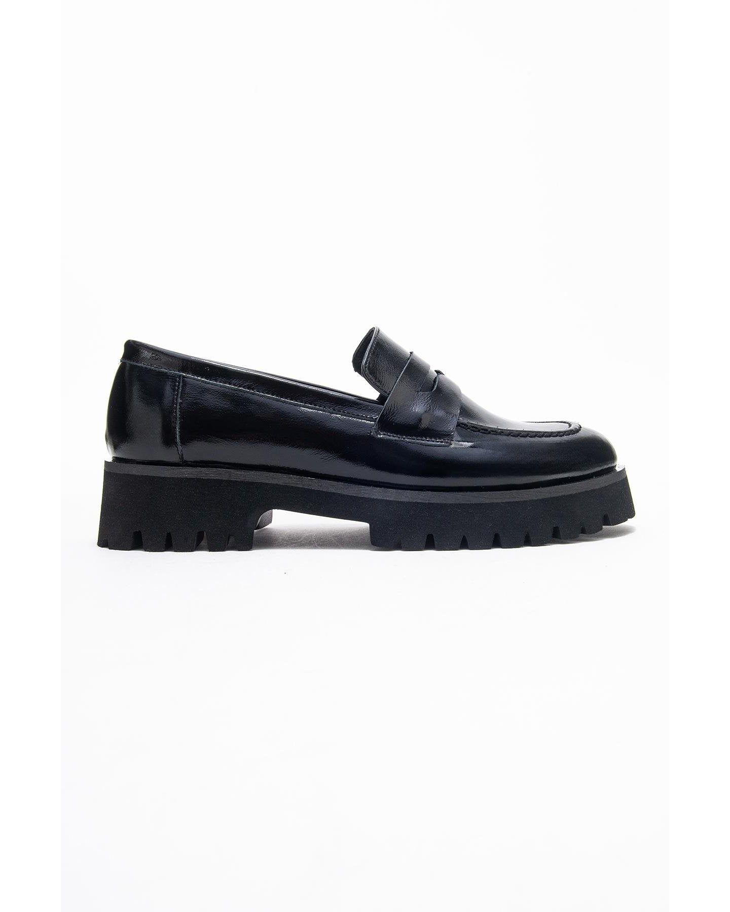 Женские туфли Forever & Always Shoes Vionel Leather Loafer, цвет: Чёрная лаковая кожа — фото 3