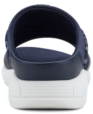 Women's Traciee Lightweight Flat Easy-On Sandals