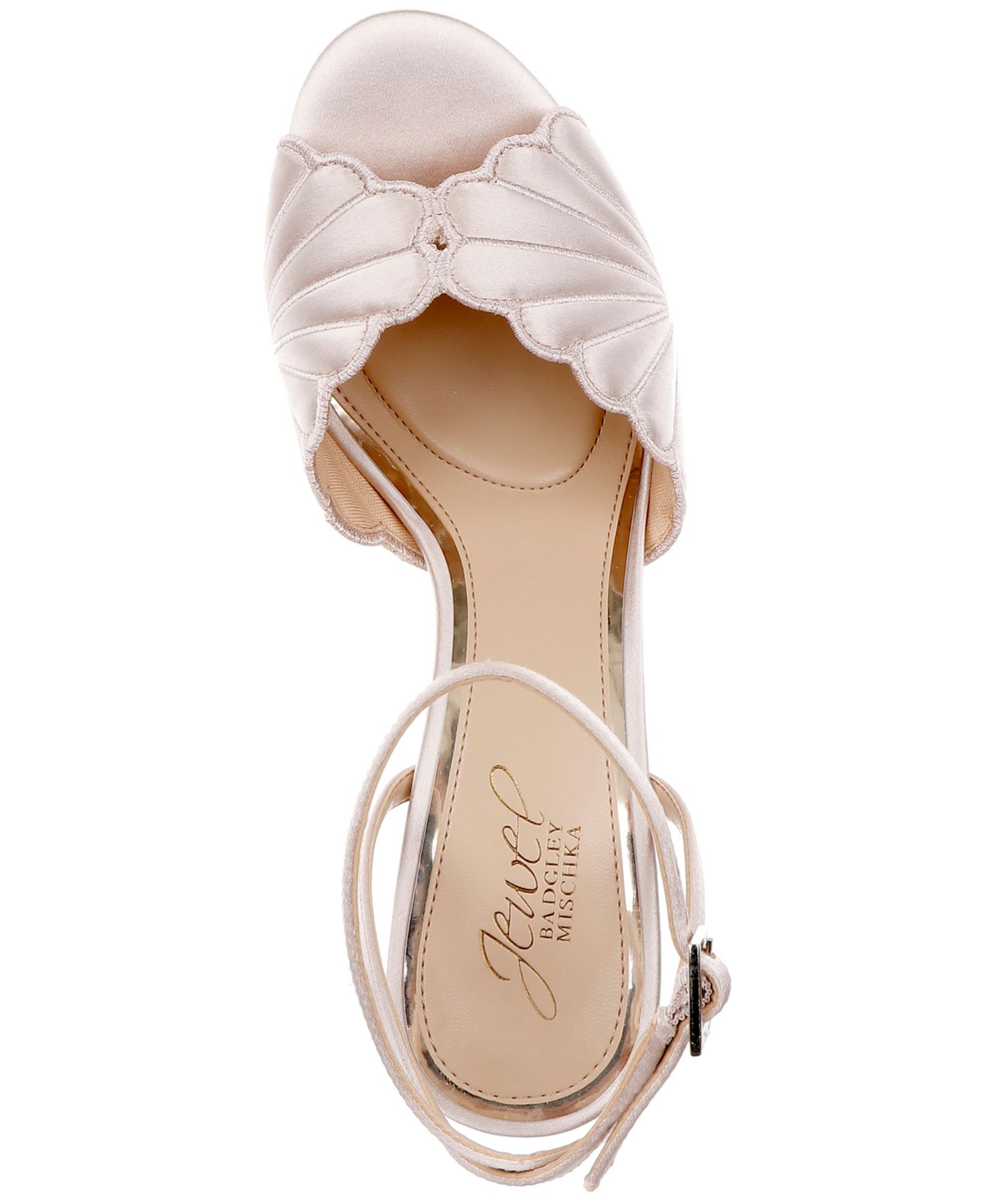 Женские сандалии Jewel Badgley Mischka Paradise Almond Toe Dress Sandals, цвет: Шампань атласный — фото 4