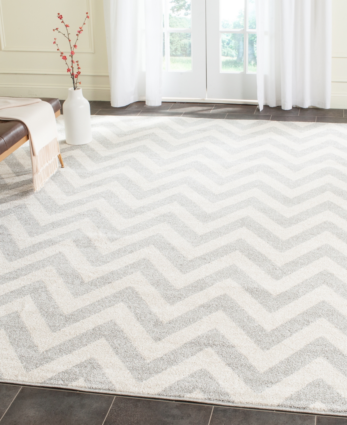 Safavieh Amherst AMT419 Area Rug -Beige