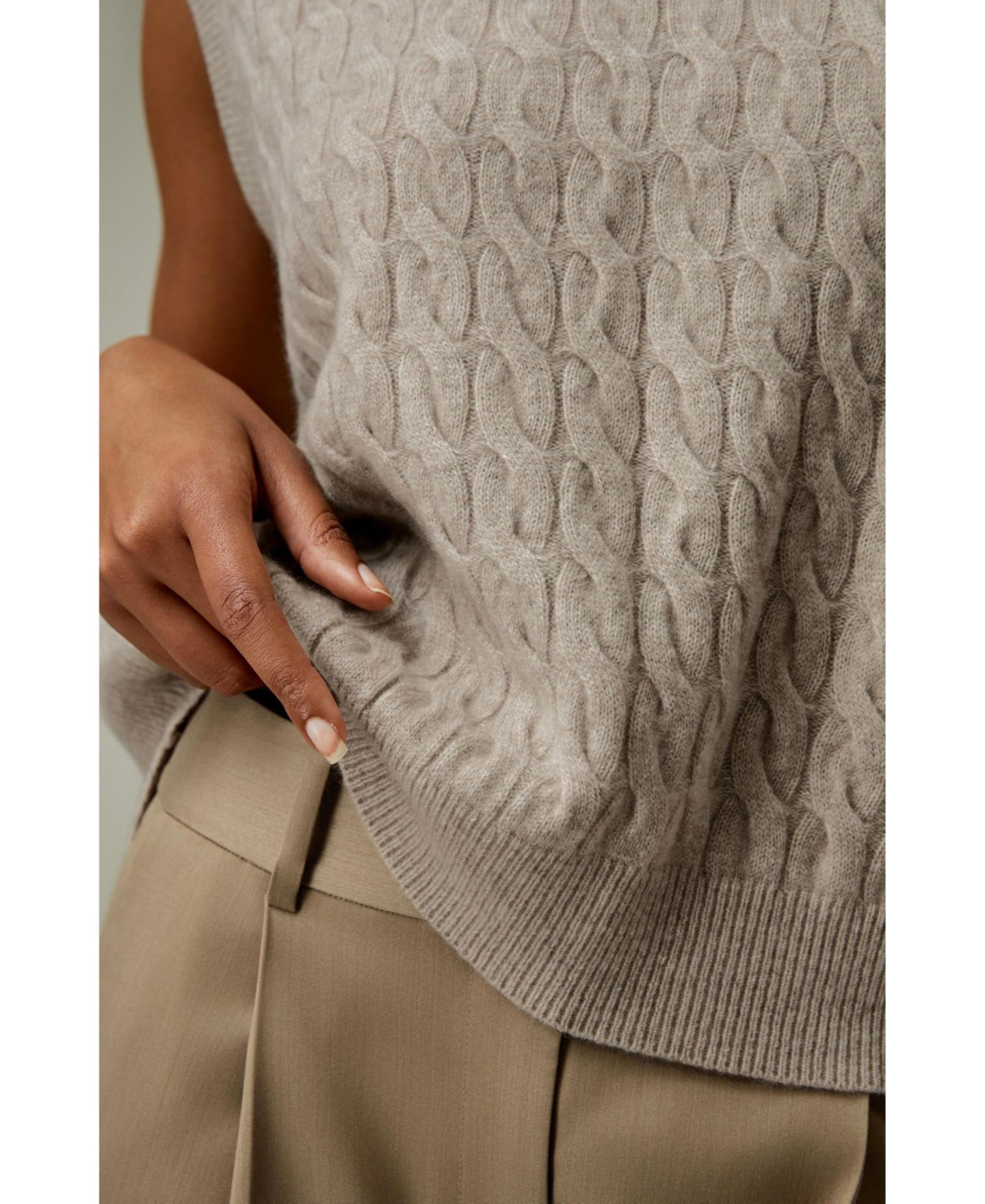Женский жилет LILYSILK Baby Cashmere Sweater Vest, цвет: Верблюжий — фото 5