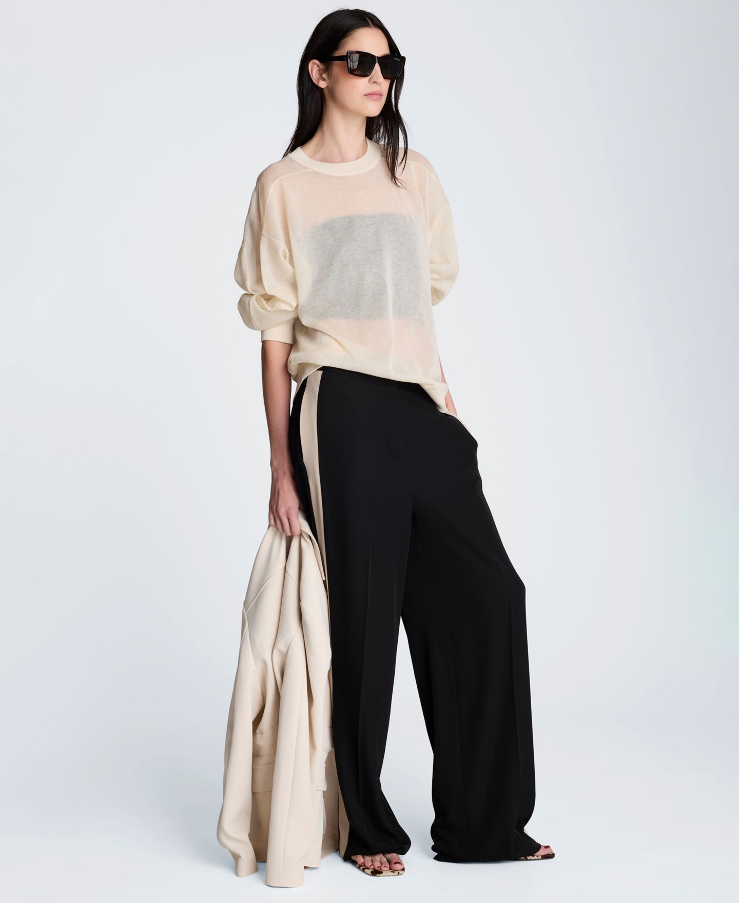 Женский свитер Kenneth Cole Oversized Sheer Crewneck, цвет: Устричный — фото 2