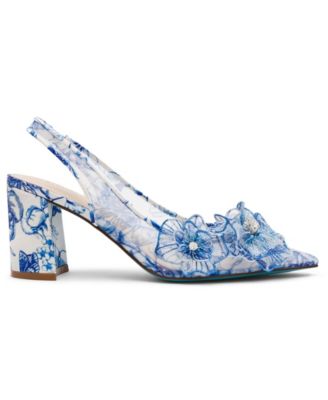 Women's Petra Flower Applique Slingback Pumps