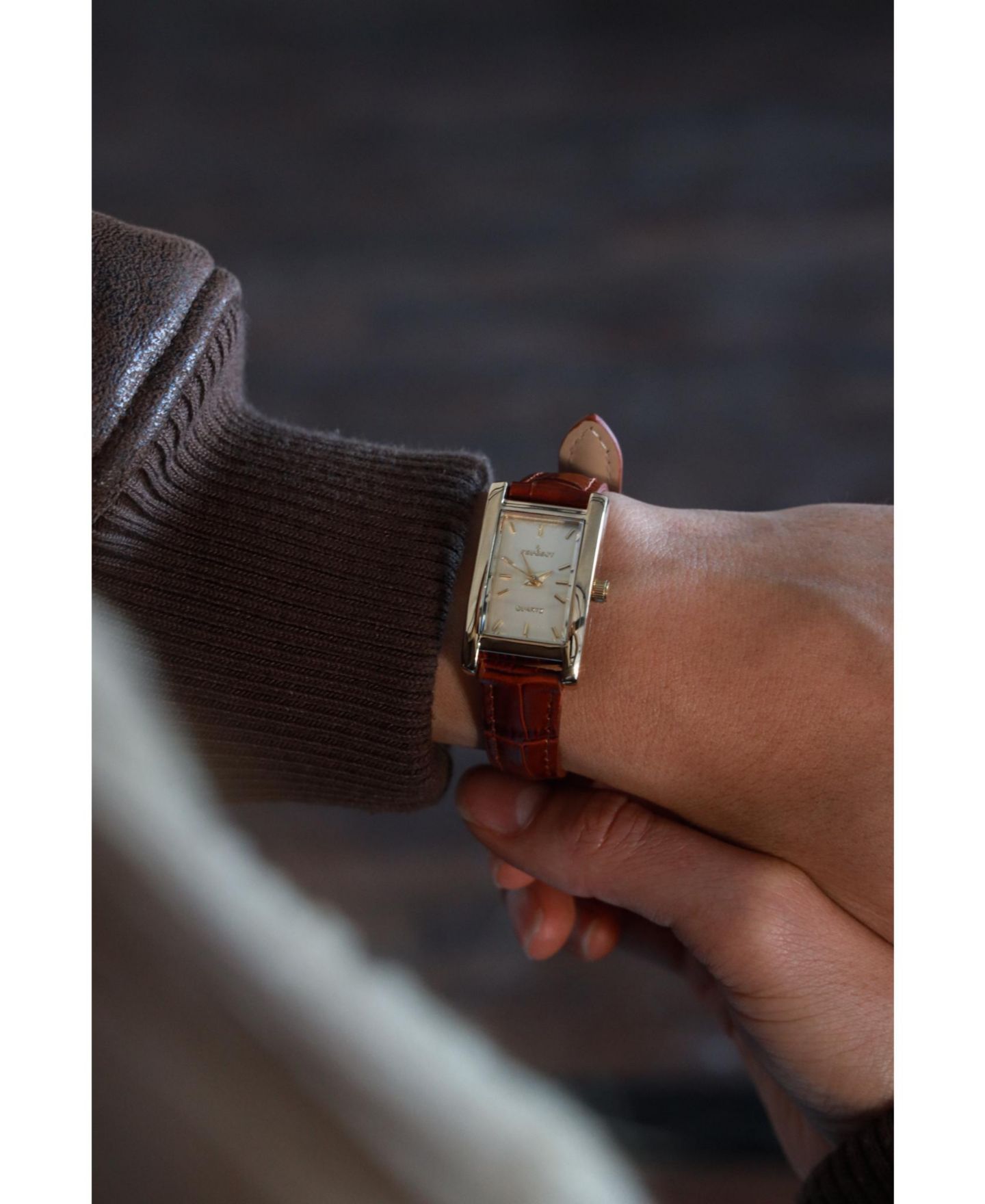 Женские часы Peugeot 34x20mm Contour Dress Watch Brown Leather Strap, цвет: Чёрный — фото 6
