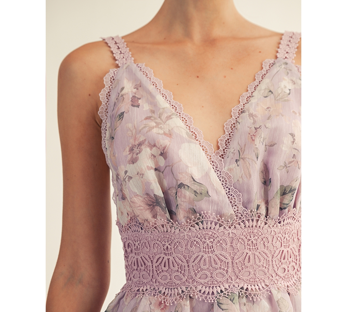 Arose Studio, Inc Women's Sylvie Floral Tiered Trim Midi Dress