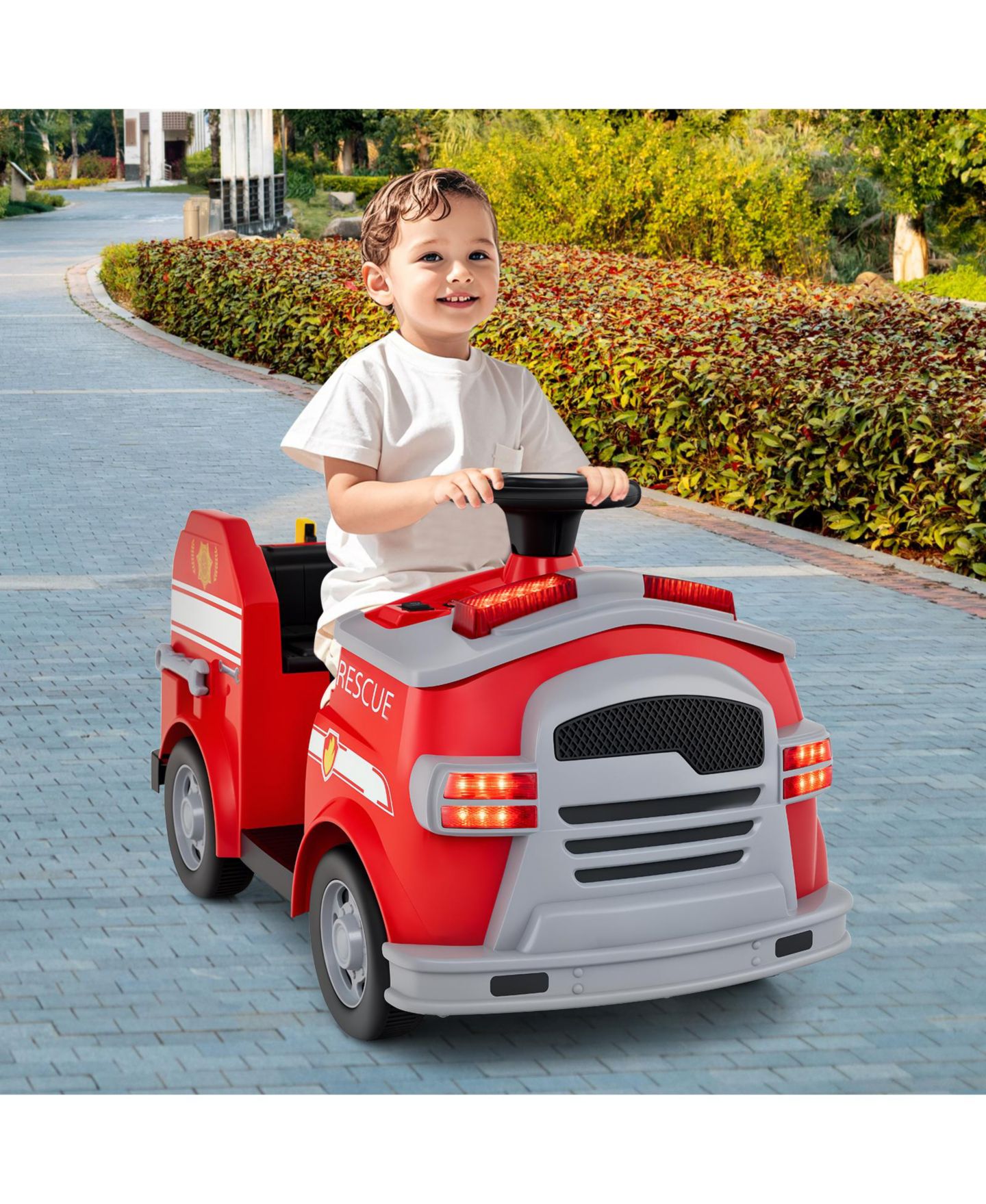 Детская игрушка HONGGE Electric Fire Truck Ride-On with Remote Control, 34"L x 19"W x 20.5"H, Ages 3+, цвет: Красный — фото 3