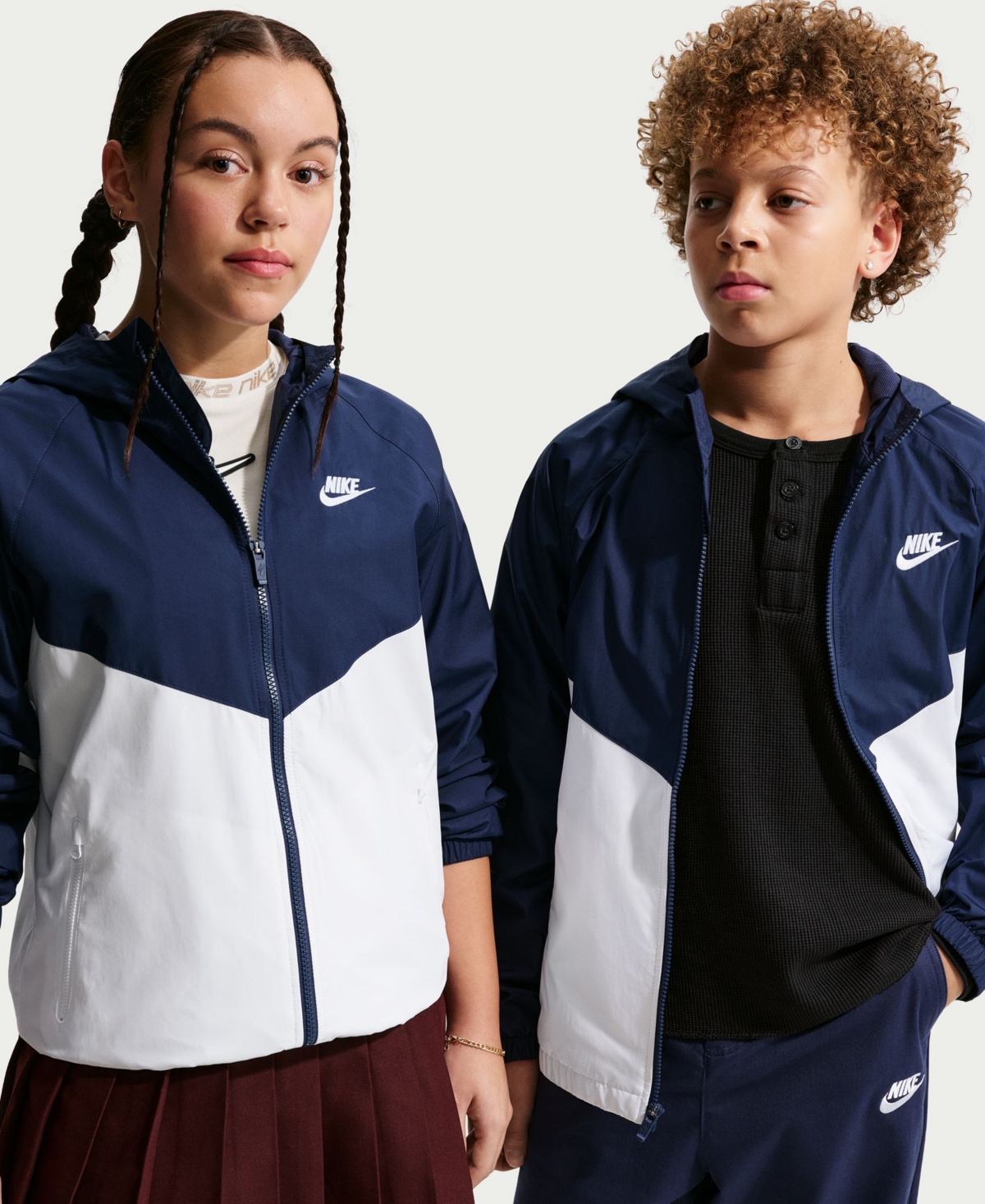 Nike Boys' and Girls' 7-20 Sportswear Wind Runner Hooded Repel Jacket