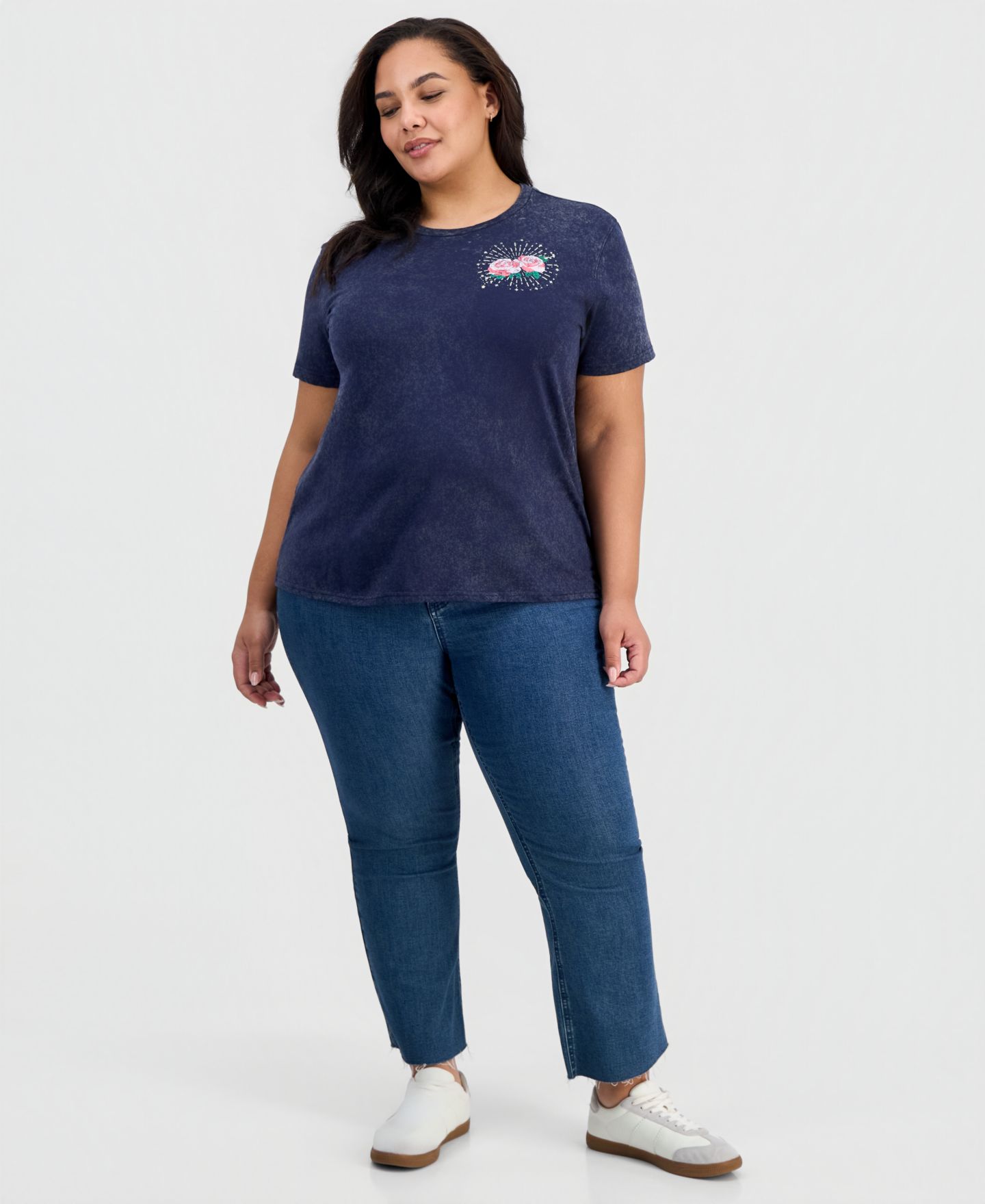 Женская футболка Rebellious One Trendy Plus Size Rose Graphic-Print Short-Sleeve T-Shirt, цвет: Тёмно-синий — фото 2