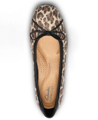 Women's Jazmynn Bow Round Toe Flats