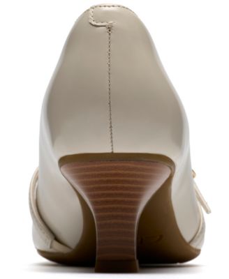 Women's Kepley Star Kitten Heel Dress Pumps