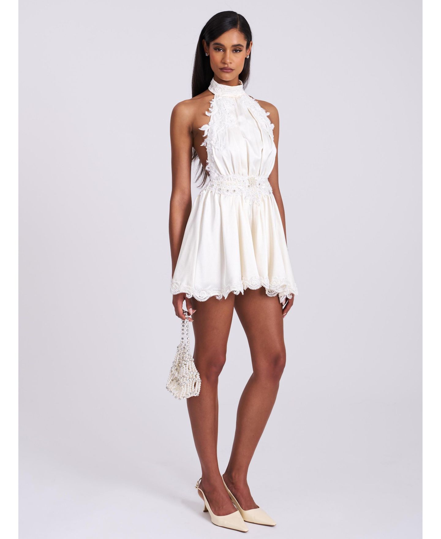 Женское платье Miss Circle Idalia Beaded Lace Trim Backless Halter Mini, цвет: Белый — фото 1