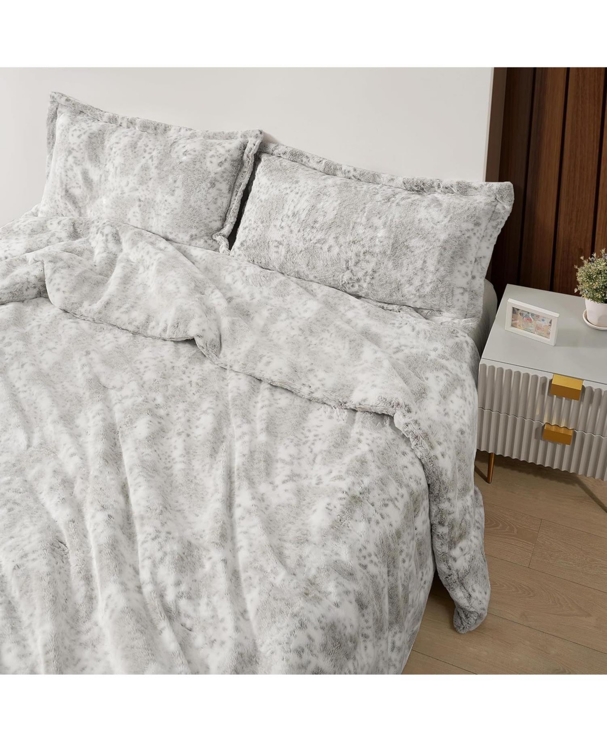 Coma Inducer Snow Lynx Oversized Comforter Set