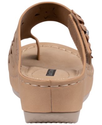 Women's Skylar Floral Rosette Round Toe Wedge Sandals