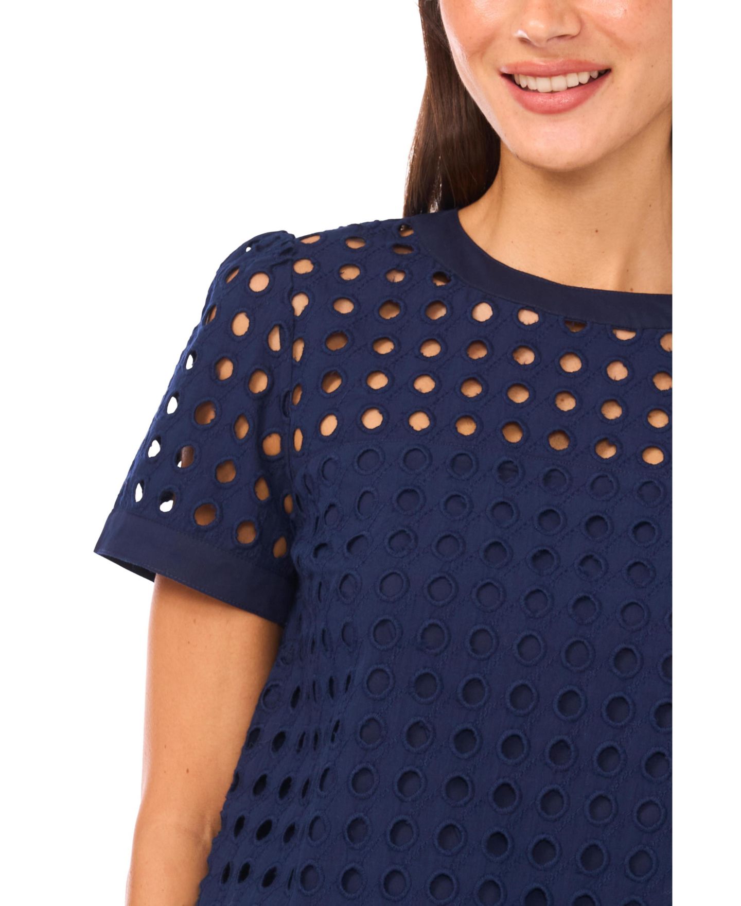 Женский топ CeCe Short-Sleeve Circle Eyelet, цвет: Тёмно-синий — фото 3