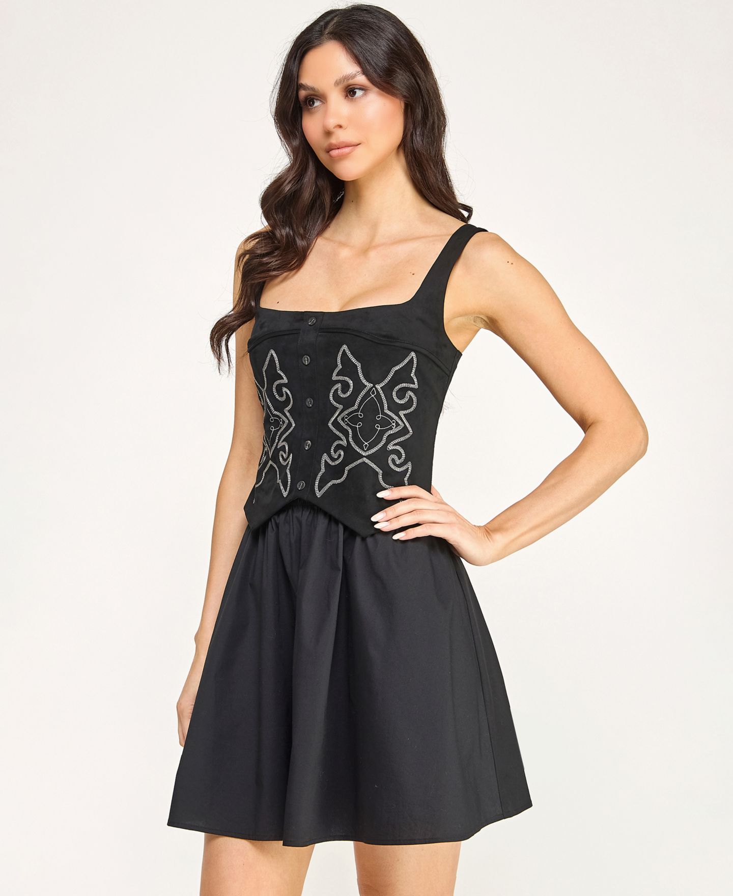 Женский жилет SENI & CADE Juniors' Square Neck Embroidered Vest Lace Up Back With Short Skirt, цвет: Чёрный — фото 3