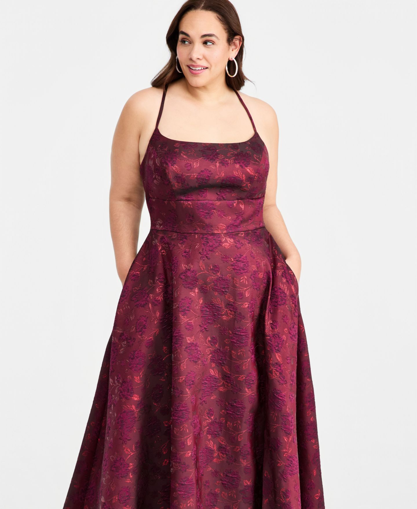 Женские платья B Darlin Trendy Plus Size Scoop-Neck Jacquard Gown, цвет: Клюквенный — фото 4
