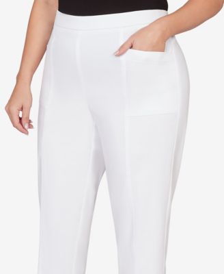 Plus Size The Royal Treatment Relaxed Flat Front Patch Pocket Capri Pants