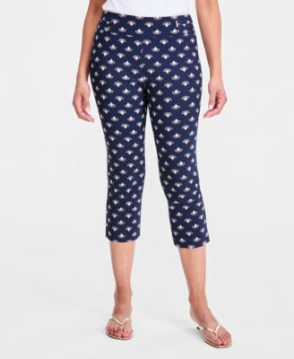 Women's Printed Pull-On Capri Pants
