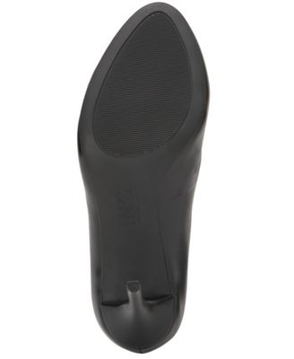 Women's Bina Round-Toe Pumps