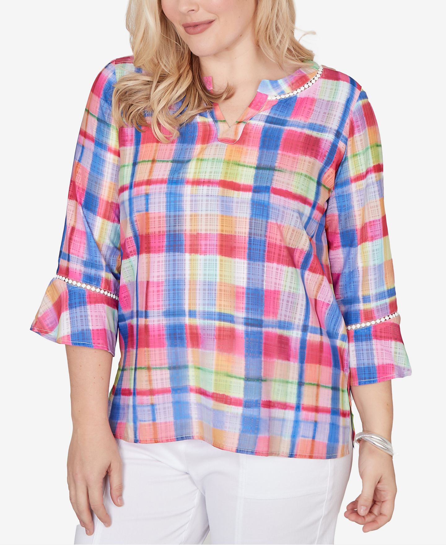 Женский топ Alfred Dunner Petite The Royal Treatment Watercolor Split Neck Bell Sleeve, цвет: Розовый разноцветный — фото 2