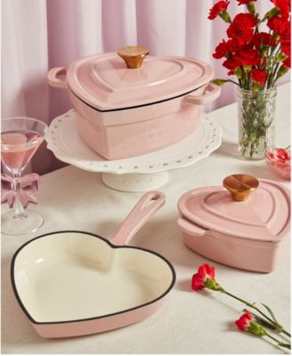 3-Quart Enameled Cast Iron Heart-Shaped Dutch Oven