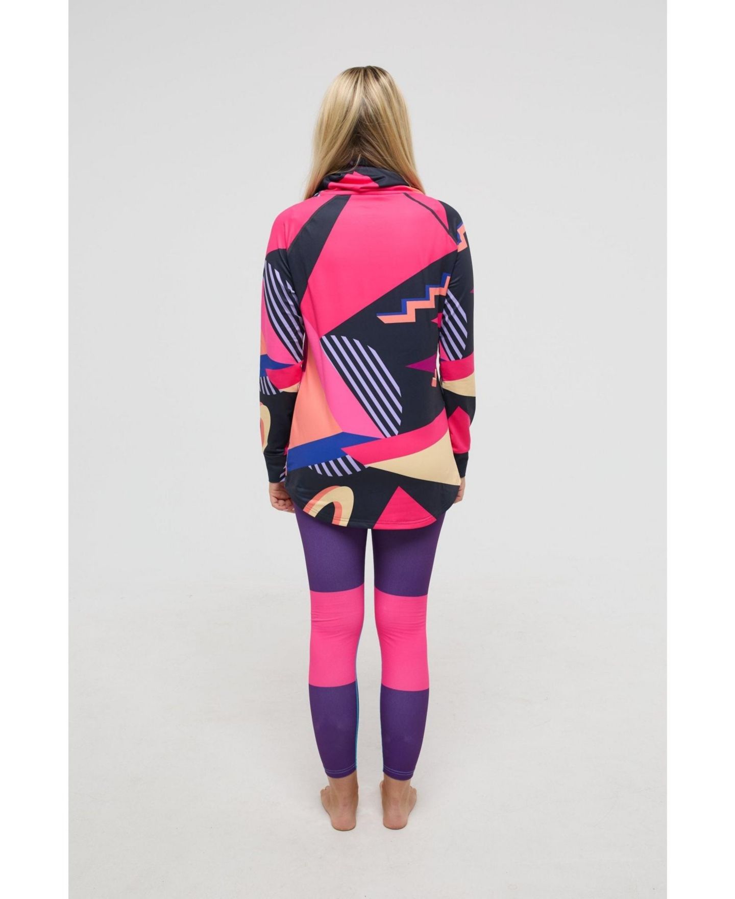 Женский топ OOSC High Neck Baselayer Top Hotstepper, цвет: Colorful Geometric Pattern — фото 4