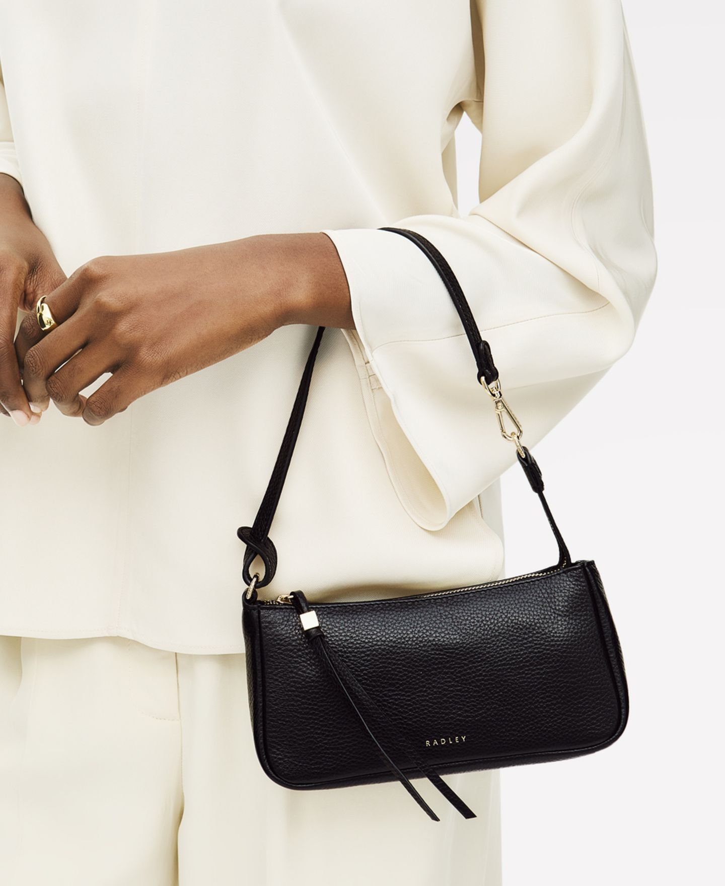Женская сумка Radley London Carlton Close Mini Pebble Leather Shoulder, цвет: Чёрный — фото 4