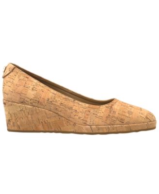 Women's Roma Slip-On Wedge Pumps