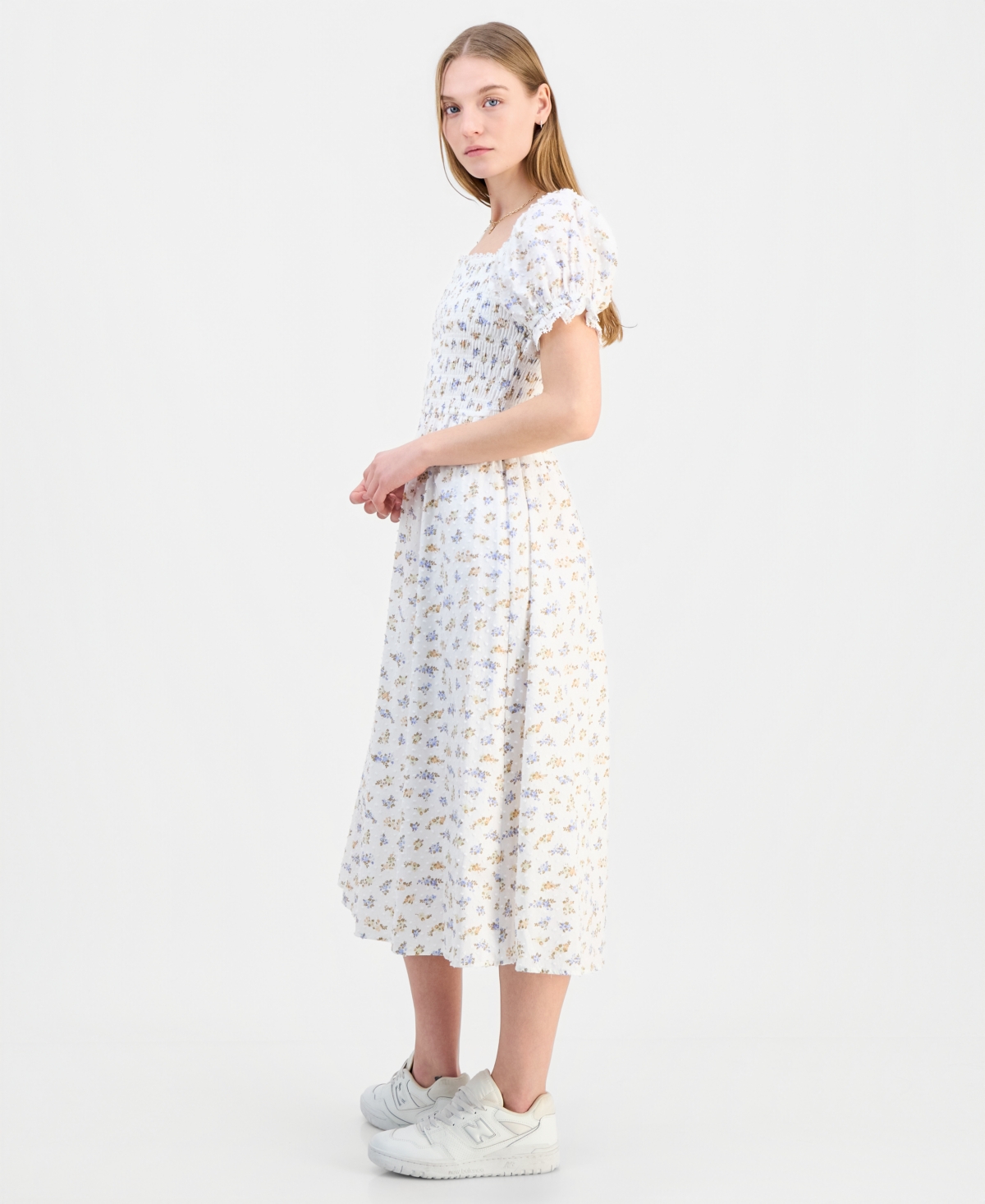 Celebrity Pink Juniors' Textured Floral Printed Puff-Sleeve Midi Dress