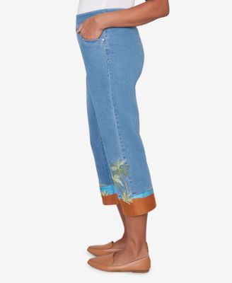 Women's  Beachcomber Beach Embroidered Cuff Super Stretch Denim Capri Jeans