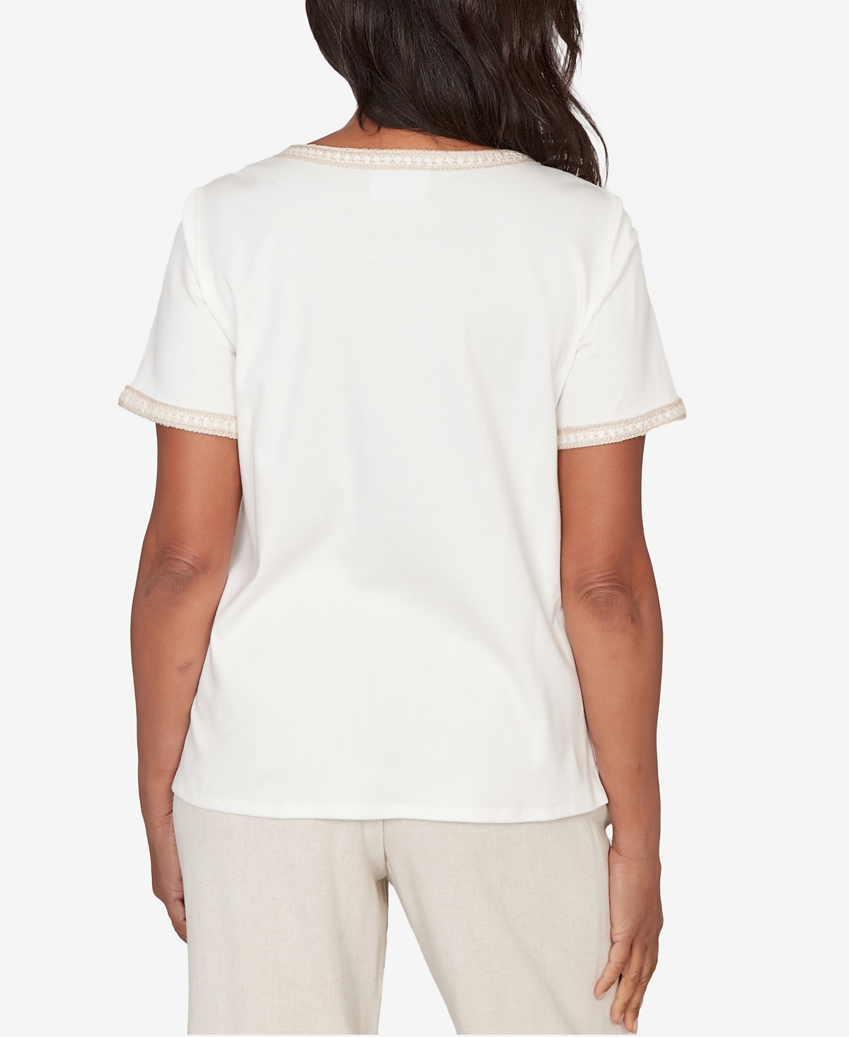 Alfred Dunner Women's Natural Wonder Crochet Pocket Short Sleeve T-shirt