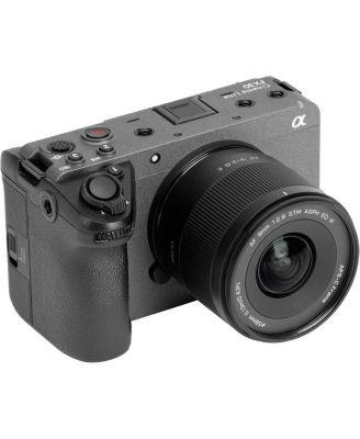 9mmf2.8 lens for Sony E mount cameras