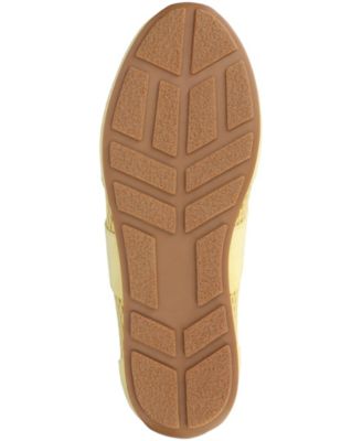 Women's Chasse Mesh Lace Up Sneakers