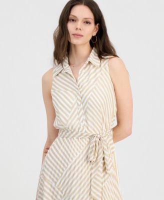 Petite Printed Pleated Maxi Dress