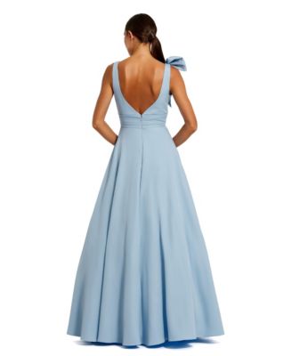 Petite Crepe Sleeveless Plunge Neck Ballgown With Bow