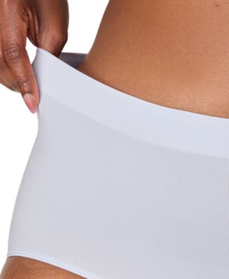 Women's One Smooth U All Over Smoothing Brief Underwear 2361