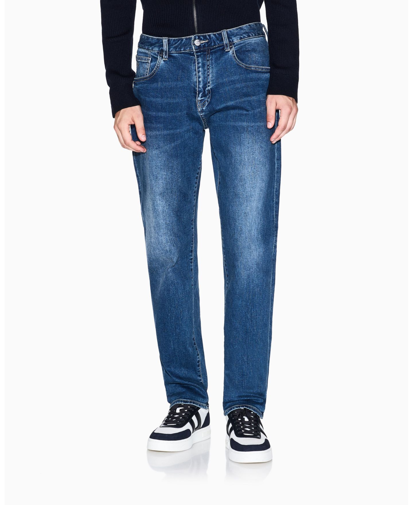 Мужские джинсы A|X Armani Exchange J13 Comfort Slim Cotton Denim Jeans, цвет: Синий джинсовый — фото 1