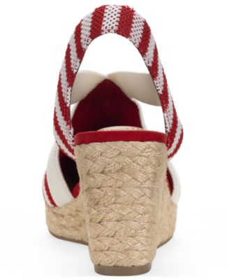 Women's Siennaa Closed Toe Wedge Espadrilles