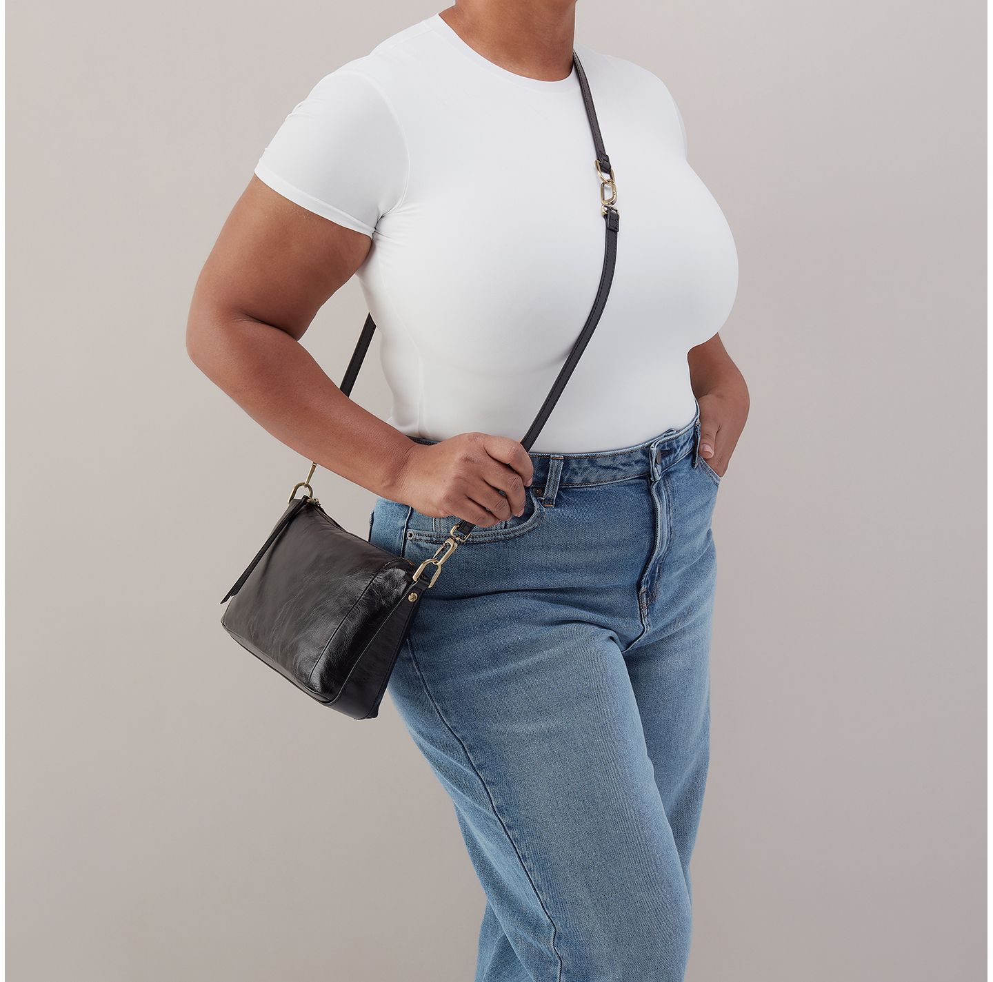 Женская сумка HOBO Darcy Carry-All Crossbody, цвет: Чёрный — фото 4