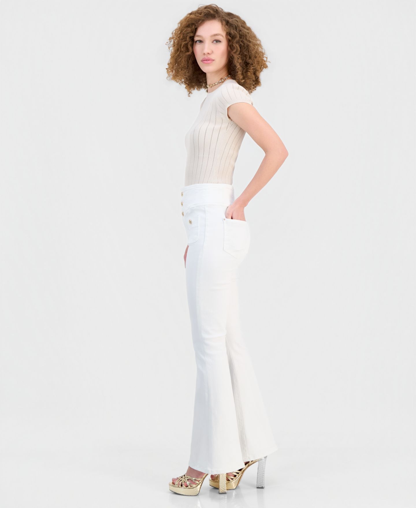 Женские джинсы GUESS Kaira High Rise Flare, цвет: Чистый белый — фото 2