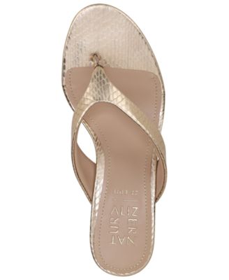 Naturalizer Women's Tressa Slip-On Thong Sandals
