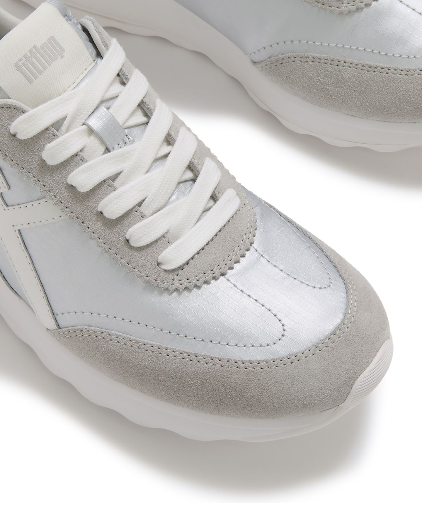 Женские кроссовки FitFlop Retro-Q FF Lace-Up Trainers, цвет: Серебристый / Белый — фото 4