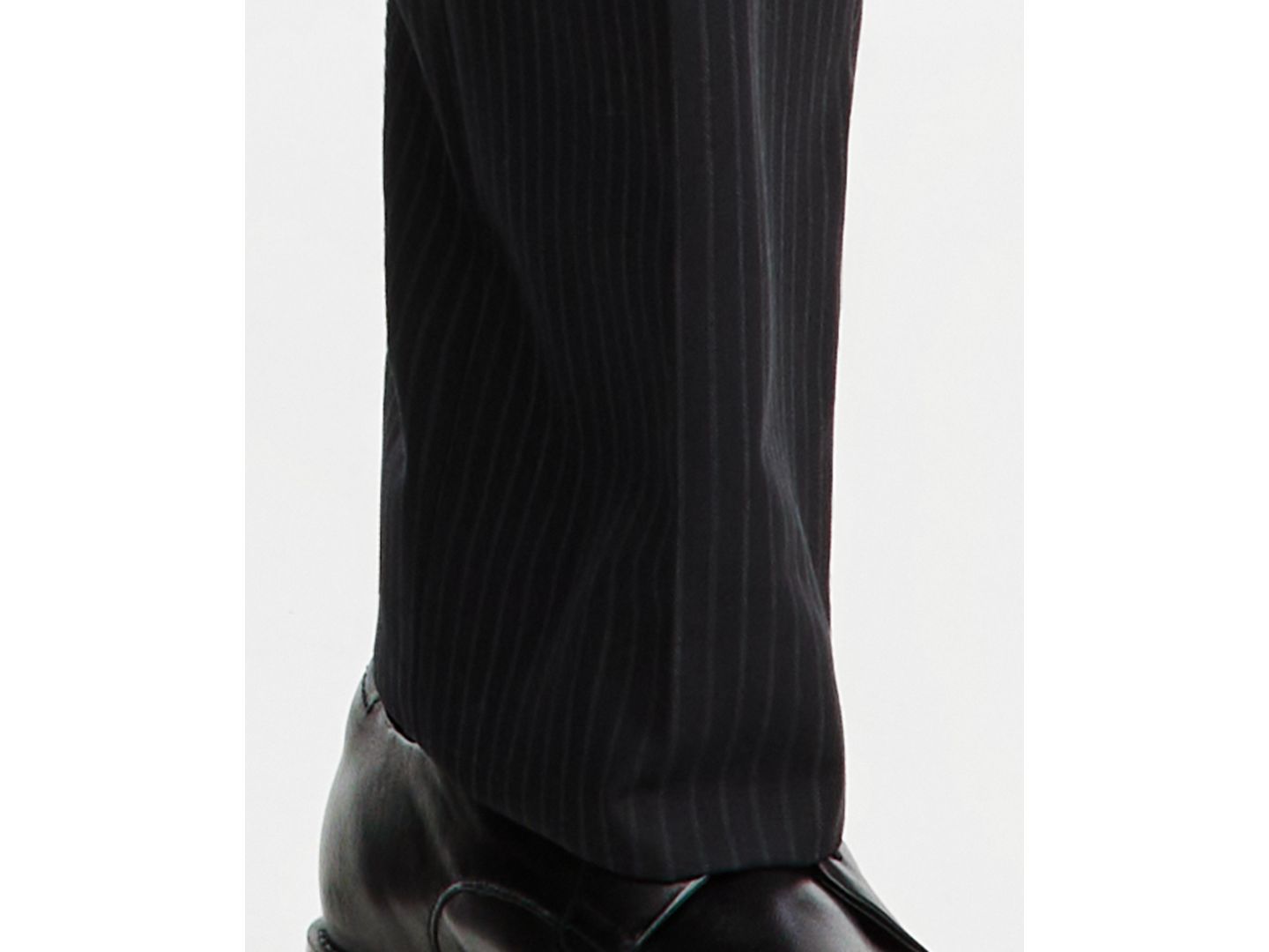 Мужские брюки Michael Kors Classic-Fit Pinstripe Wool-Blend Suit Separate, цвет: Чёрный — фото 6