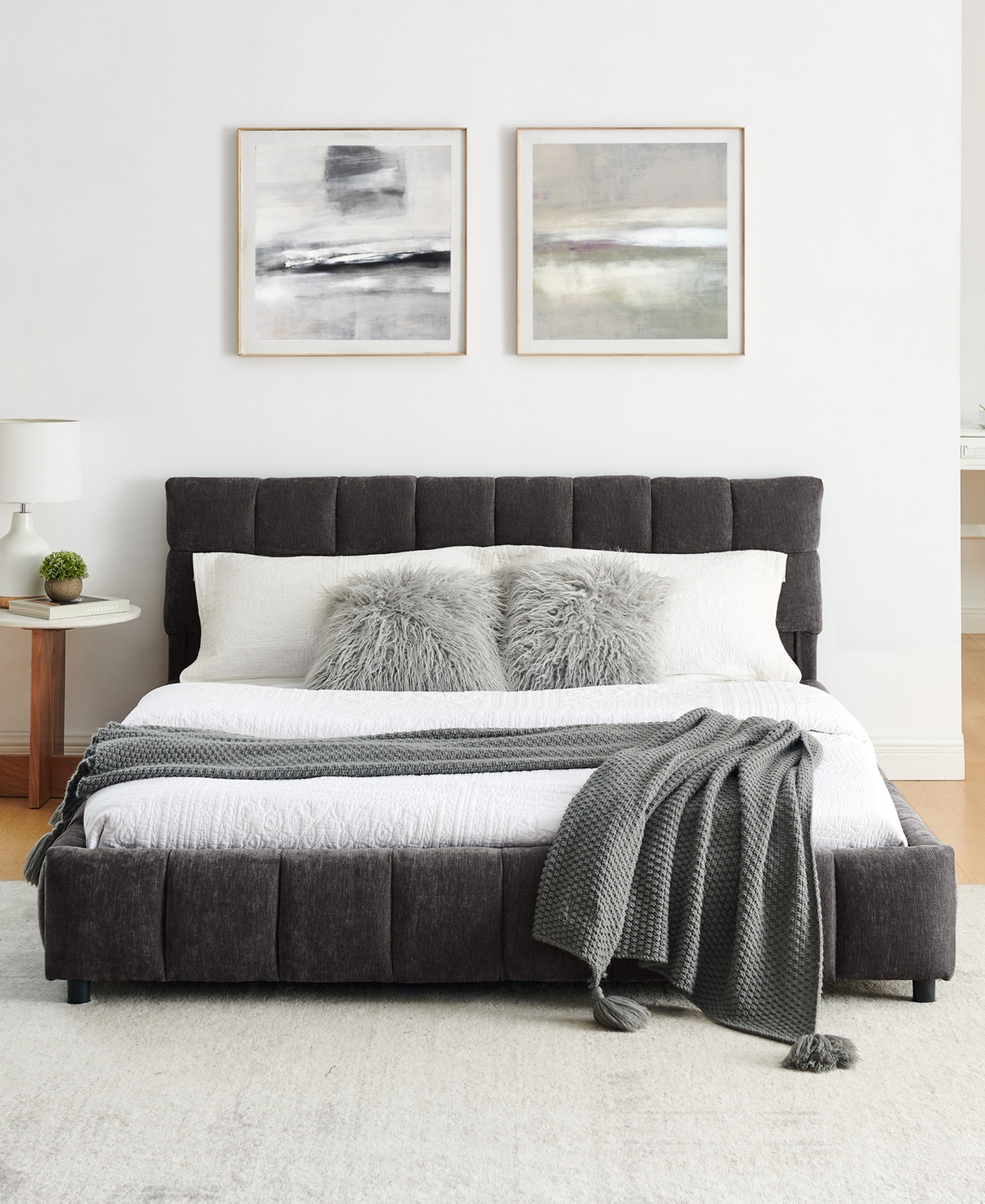 Dyhome Floating Bed Frame Queen with Headboard Storage, Bed Frame Queen Size with Charging Station & Led Lights, Pu Leather Upholstered Platform Bed F