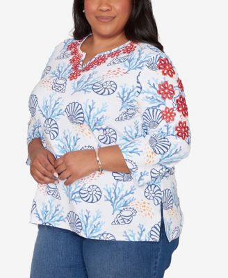 Plus Size Port Side Shell Print Embroidered Top