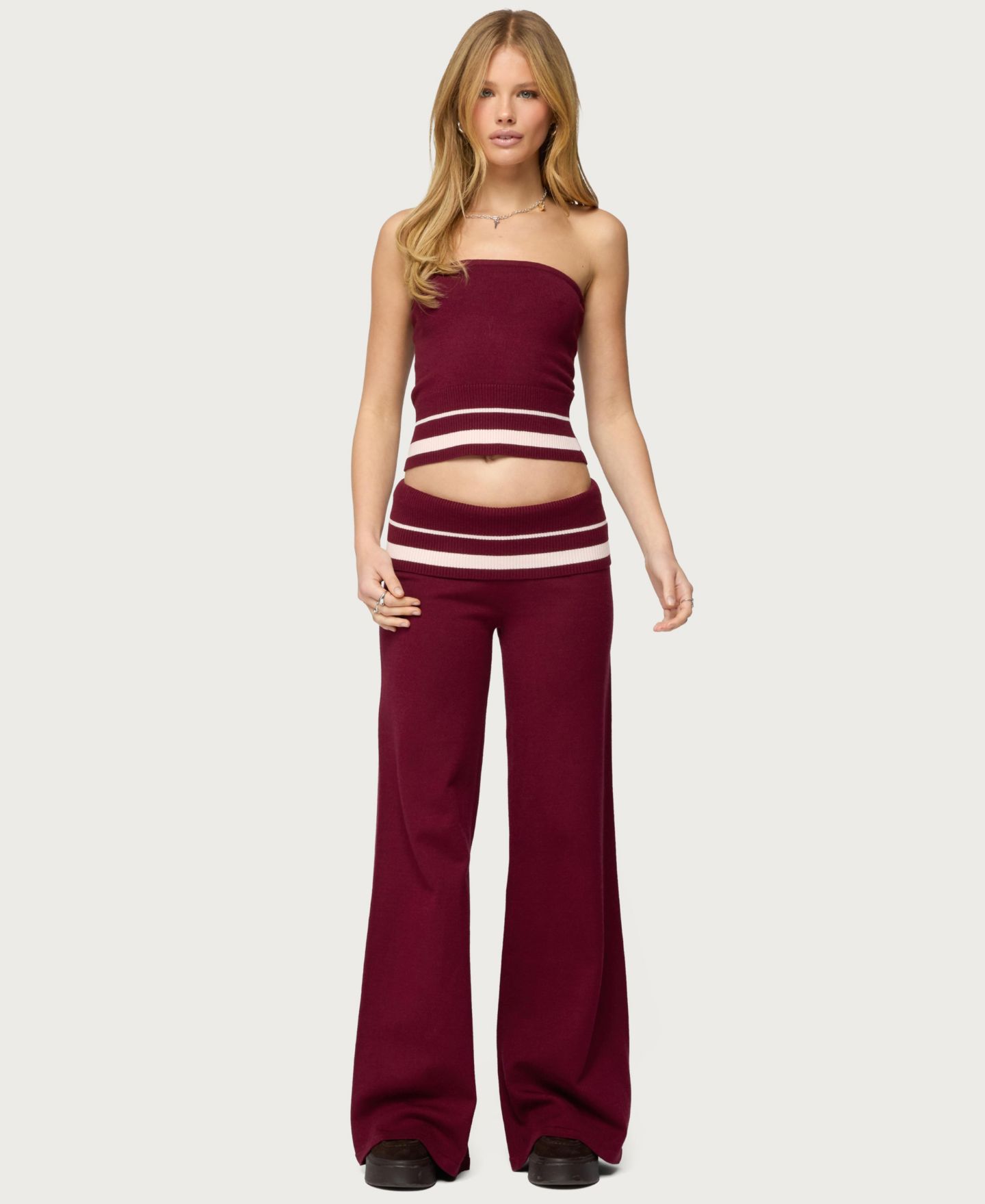 Женские брюки Edikted Kaliya Stripey Foldover Knit, цвет: Бордовый — фото 4