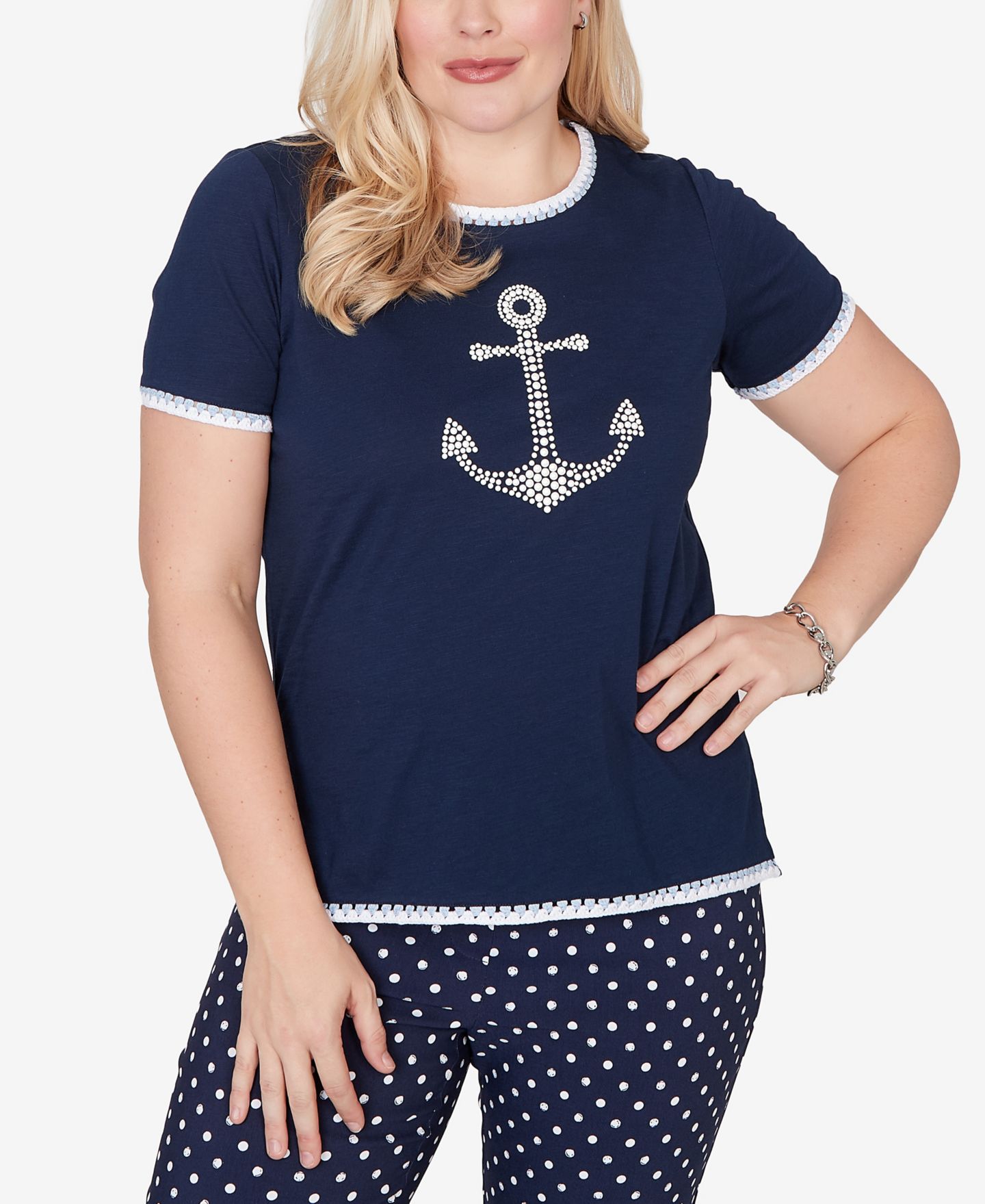 Женская футболка Alfred Dunner Petite Port Side Pearl Anchor Graphic, цвет: Тёмно-синий — фото 1