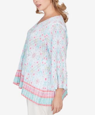 Plus Size Pleated Tapestry Print Bell Sleeve Blouse