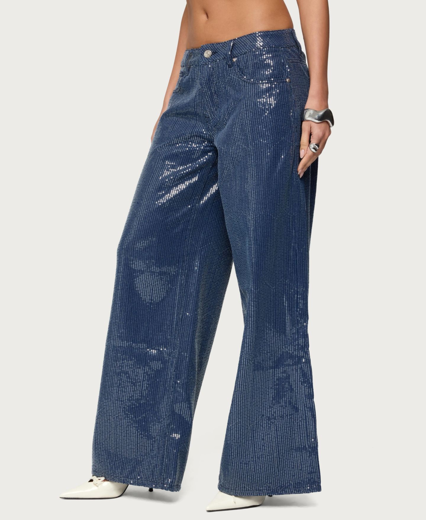 Женские джинсы Edikted Mirella Sequin Low Rise Baggy, цвет: Тёмный синий — фото 5