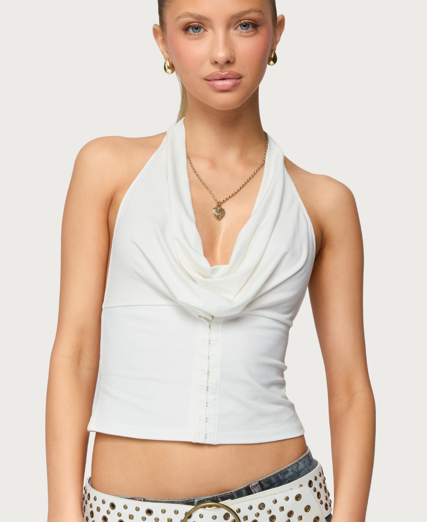 Женский топ Edikted Hook & Eye Cowl Neck Halter, цвет: Белый — фото 1